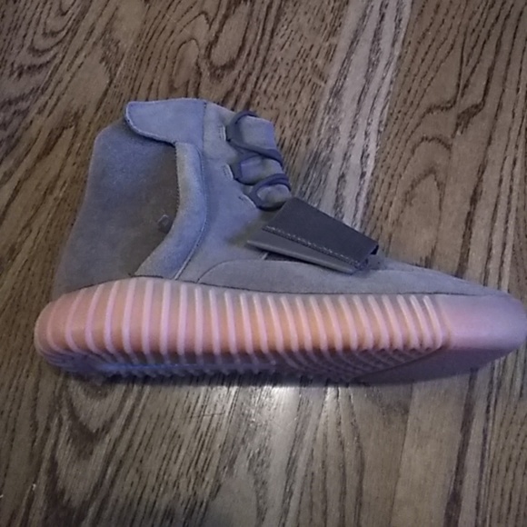 Yeezy 750 chocolate gum sneakers - Picture 6 of 7